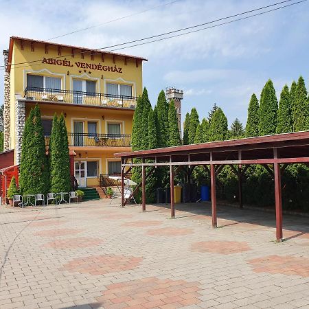 Abigel Vendeghaz Hotell Miskolc Exteriör bild