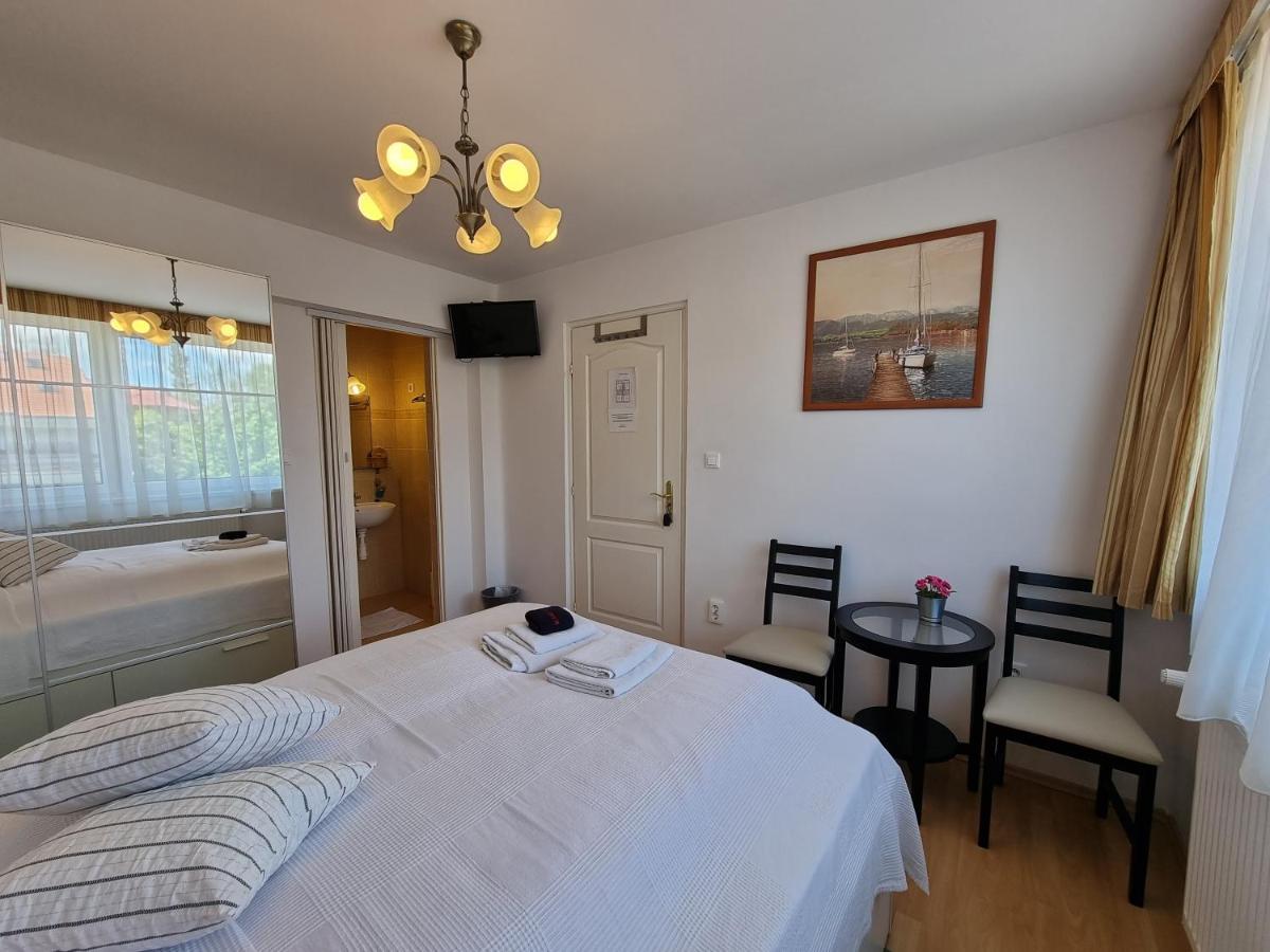 Abigel Vendeghaz Hotell Miskolc Exteriör bild