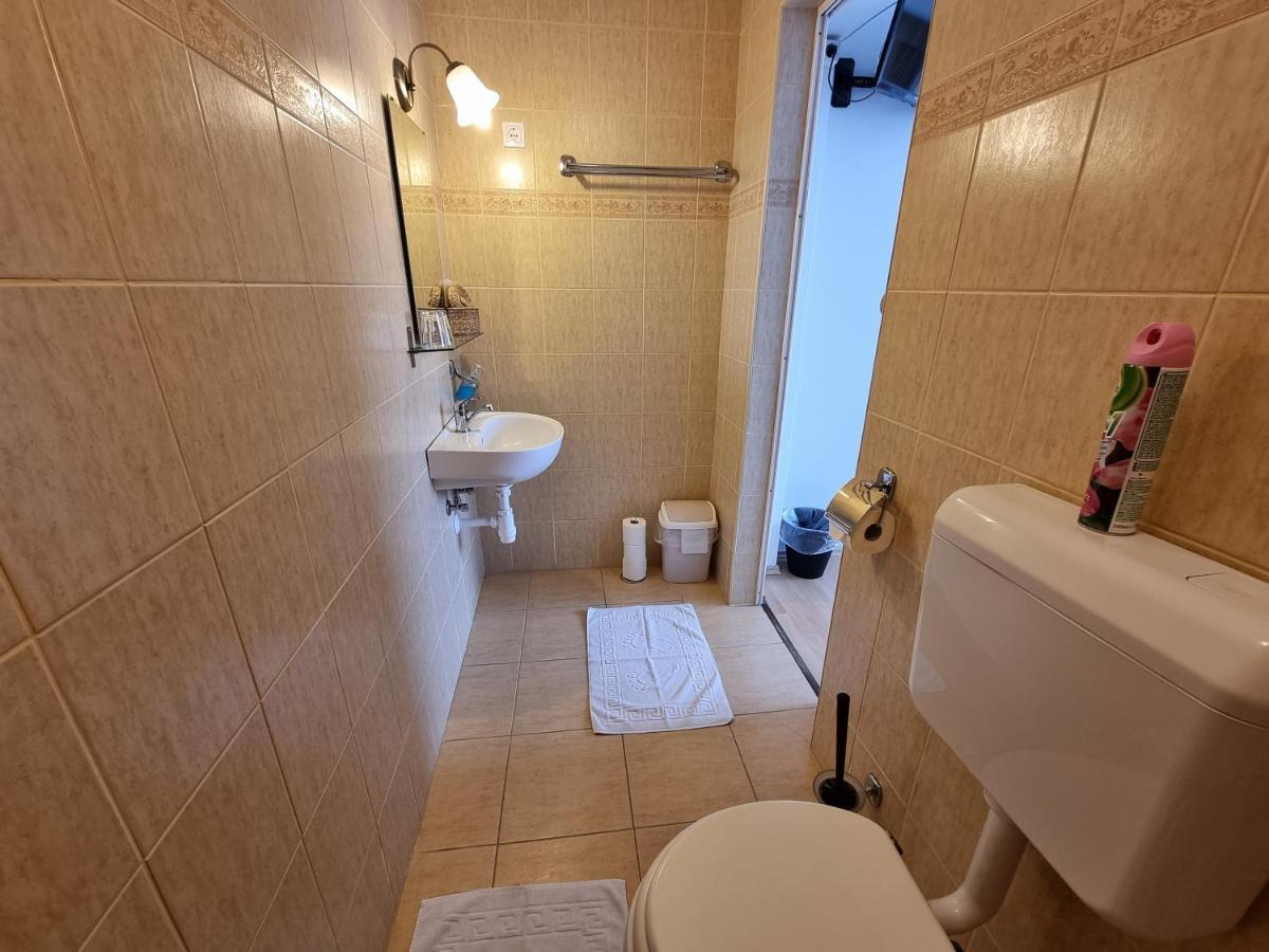 Abigel Vendeghaz Hotell Miskolc Exteriör bild