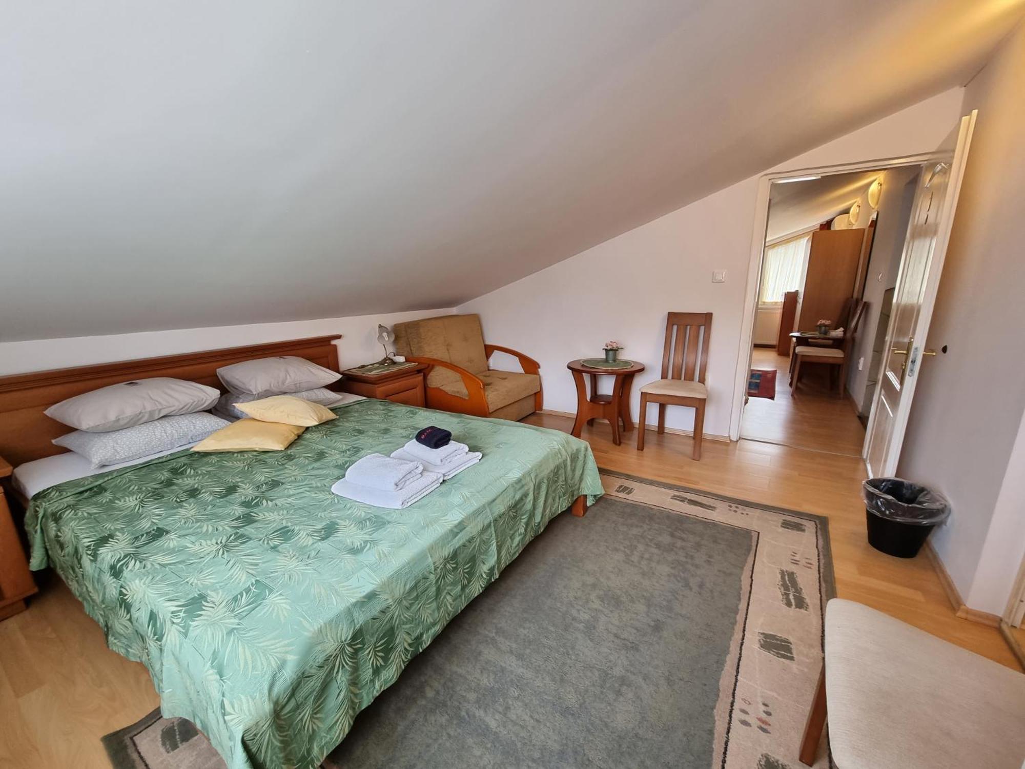 Abigel Vendeghaz Hotell Miskolc Exteriör bild