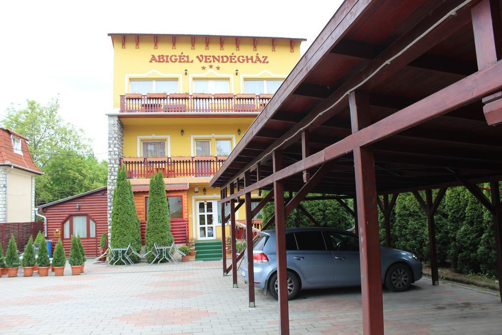 Abigel Vendeghaz Hotell Miskolc Exteriör bild